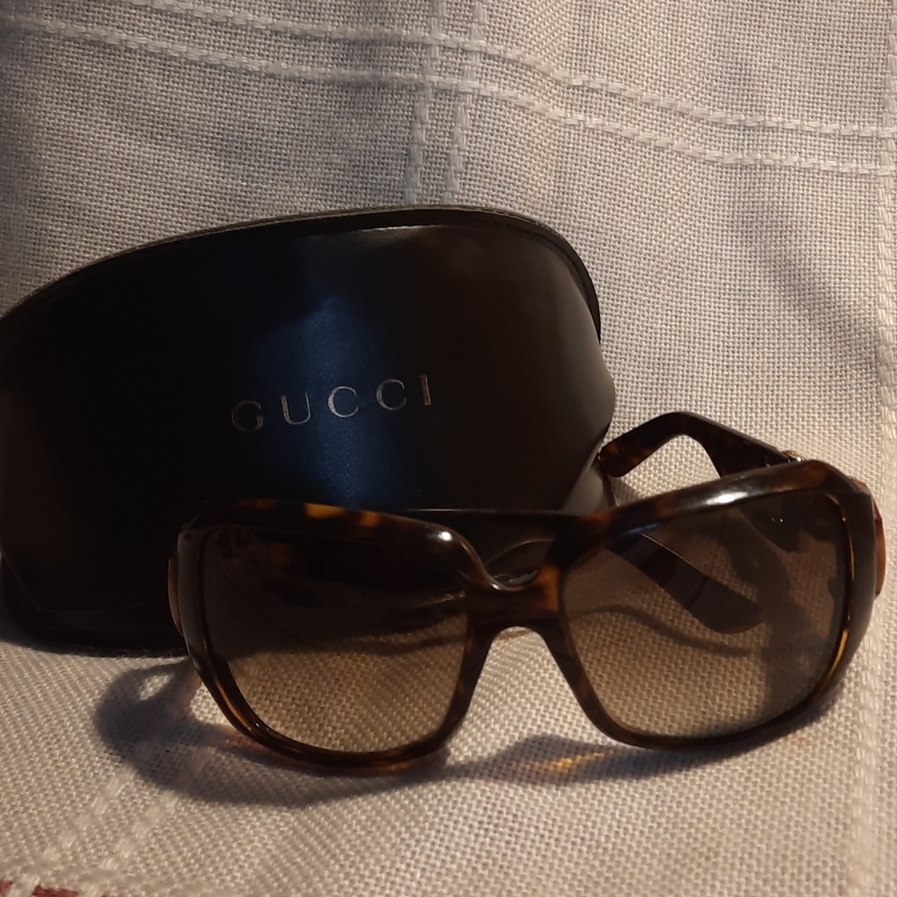 GUCCI horsebit sunglasses